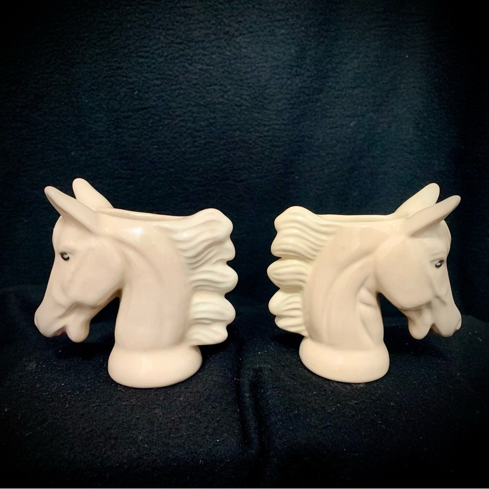 Pair of White Ceramic Horse Head Vases – Top-Through Hole – Vintage Style - Picture 1 of 12